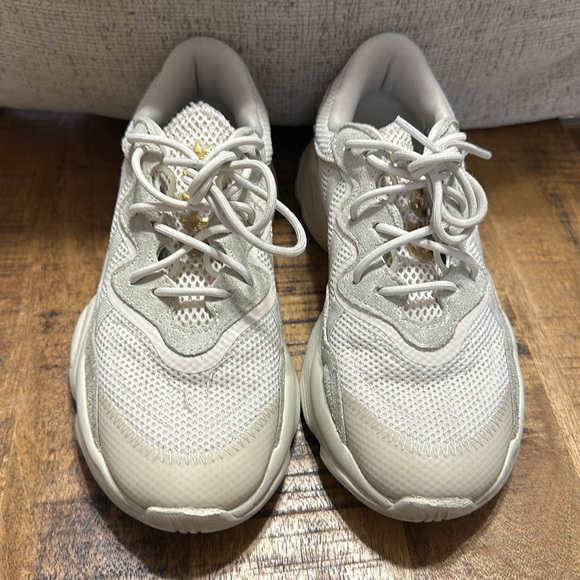Adidas Ozweego Kids Size 3 - Picture 2 of 7